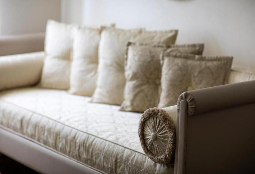 סוויטה, Relais Sassa Al Sole