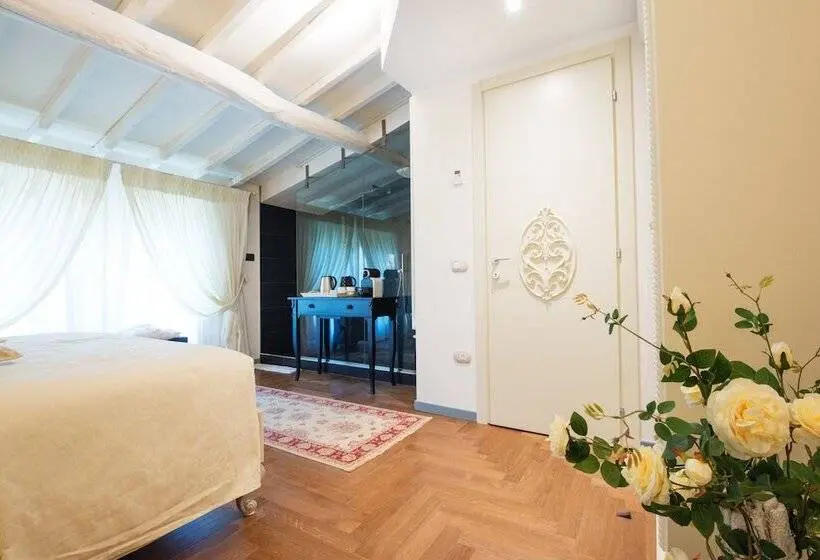 スイート, Relais Sassa Al Sole