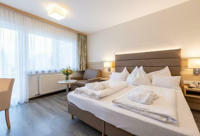 غرفة سوبيريور مزودة بشرفة, Restaurant Grimmingblick