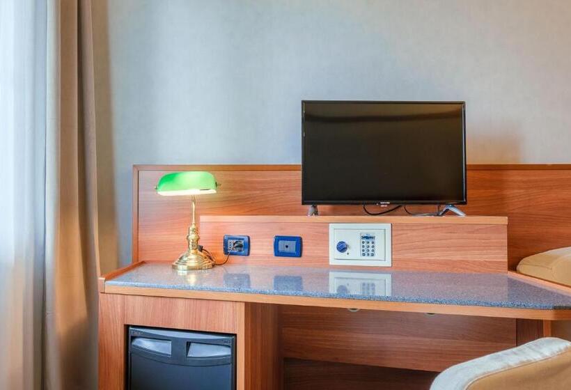 Habitació Triple Estàndard, Shg Hotel Bologna