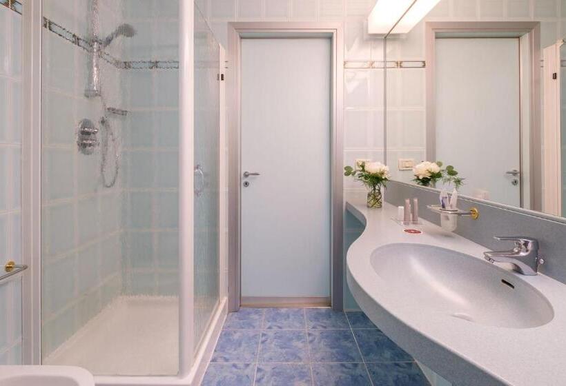 Habitació Triple Estàndard, Shg Hotel Bologna