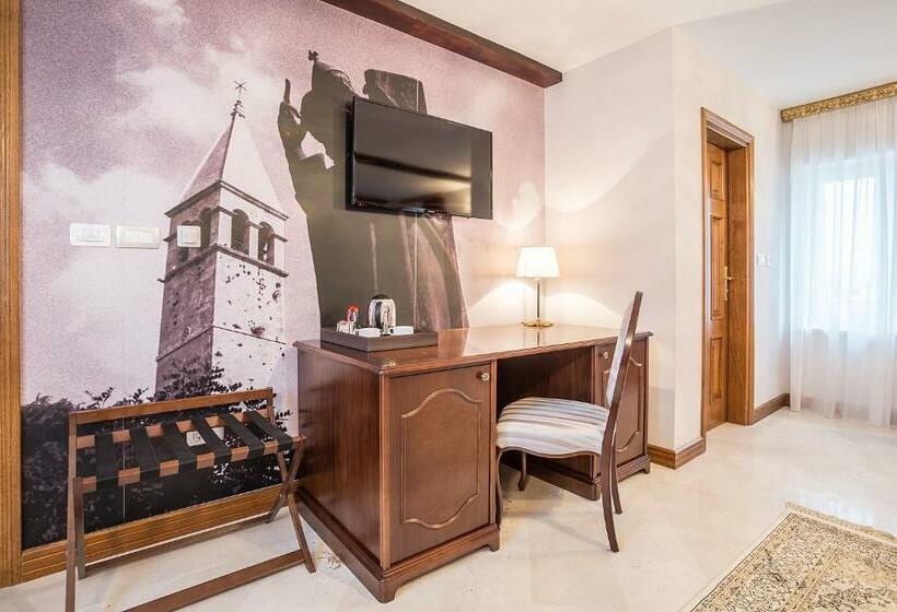 디럭스 룸, Splendida Palace