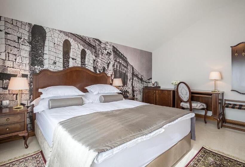 اتاق سوپریور با بالکن, Splendida Palace