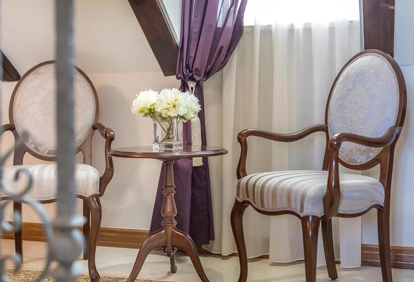 디럭스 스위트, Splendida Palace