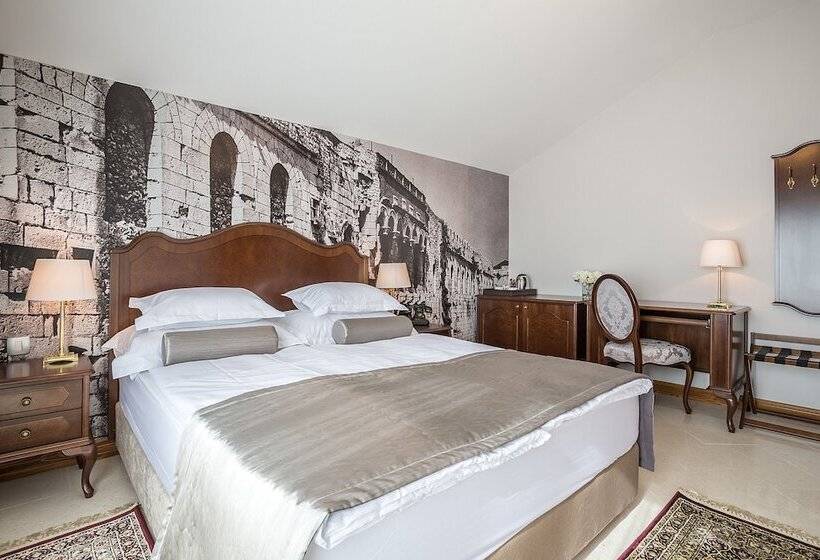 اتاق سوپریور با بالکن, Splendida Palace