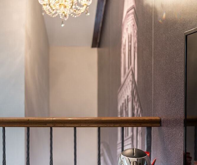 سوییت لوکس, Splendida Palace