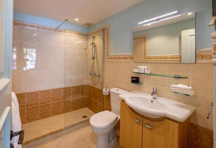 سوییت, The Bellafonte Luxury Oceanfront