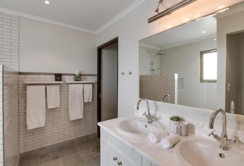 اتاق پنت هاوس, The Bellafonte Luxury Oceanfront