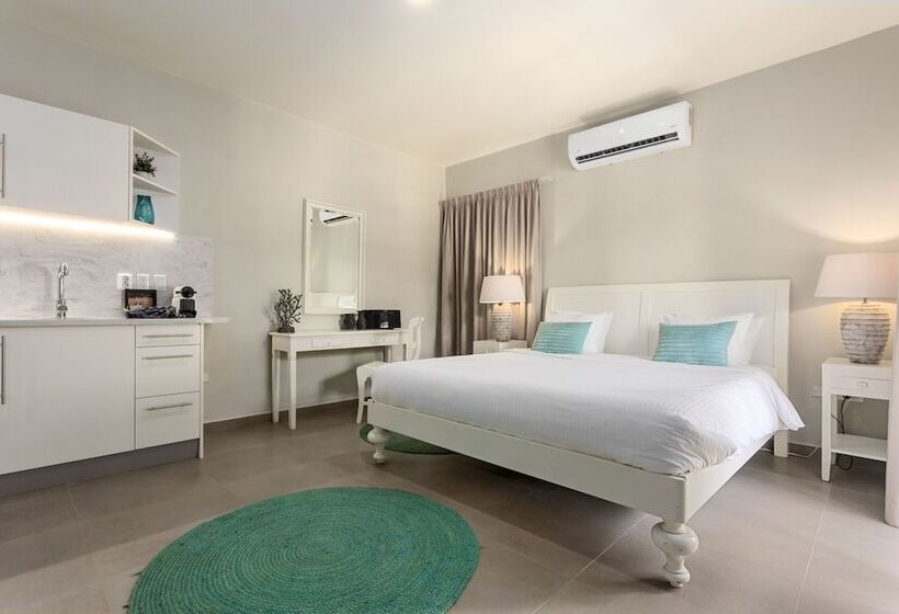 استودیوی استاندارد, The Bellafonte Luxury Oceanfront