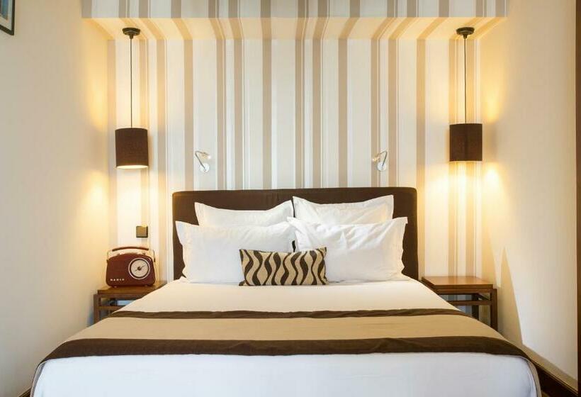 سوییت جونیور با بالکن, The Citizen