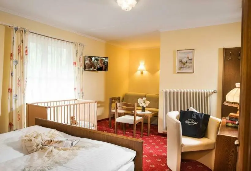 Perhehuone, Landhotel Steindlwirt
