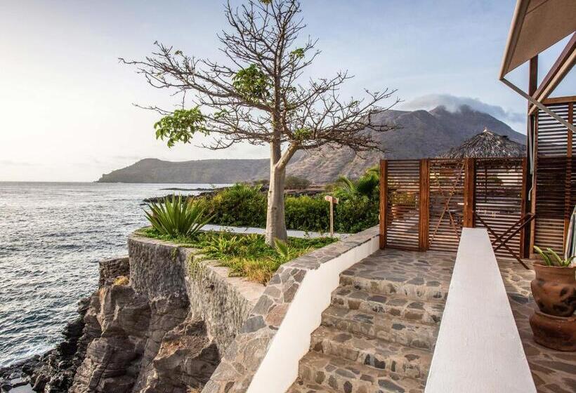 اتاق استاندارد با بالکن و چشم‌انداز دریا, King Fisher Village