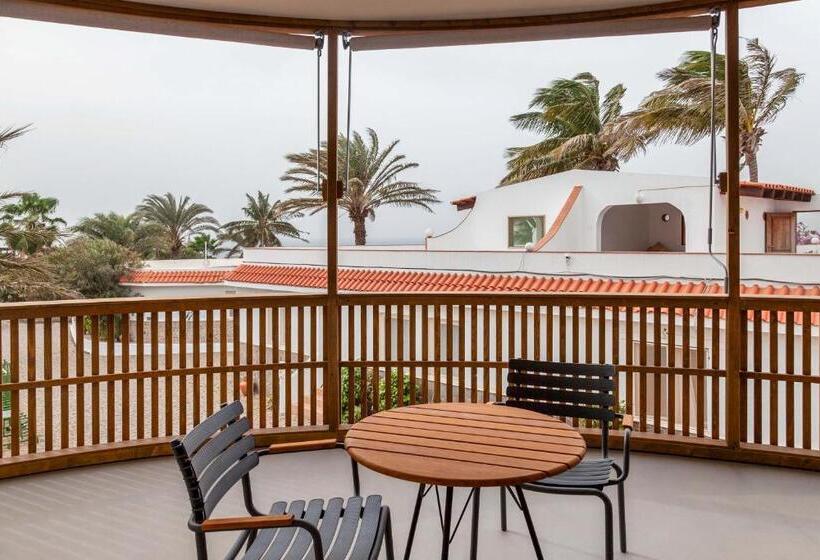 اتاق لوکس با بالکن, King Fisher Village