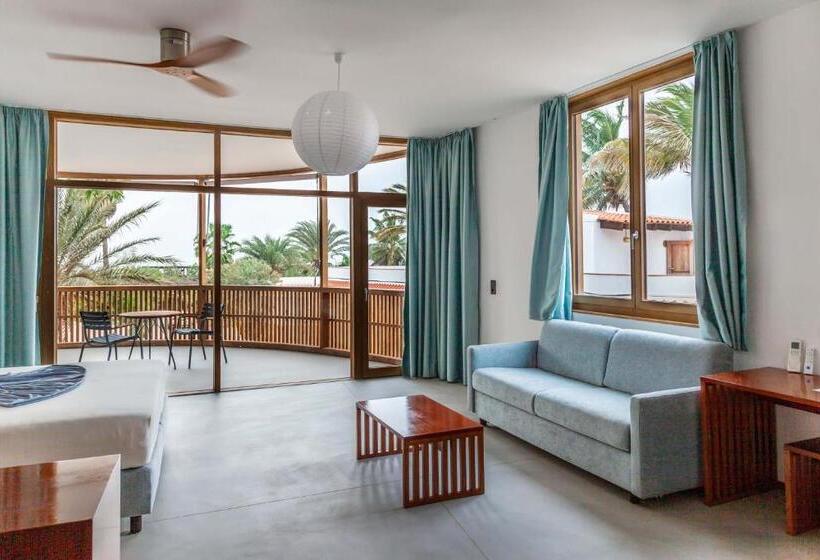 اتاق لوکس با بالکن, King Fisher Village