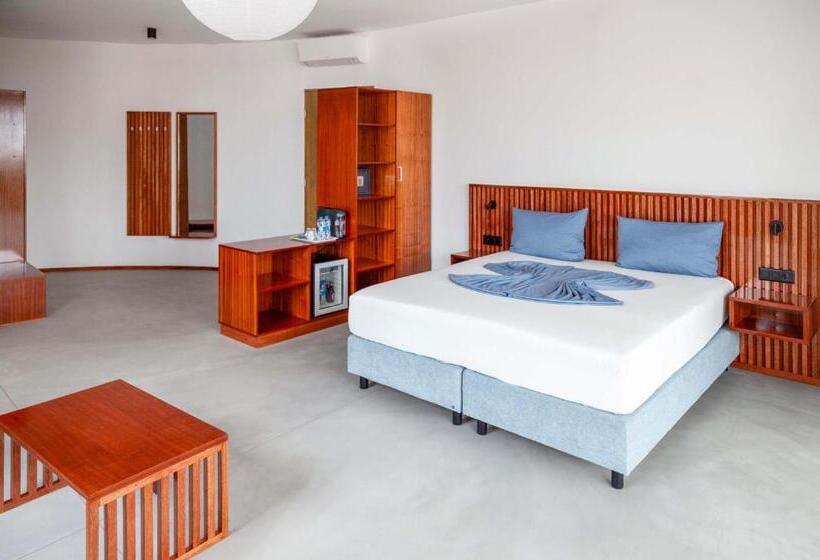 اتاق لوکس با بالکن, King Fisher Village