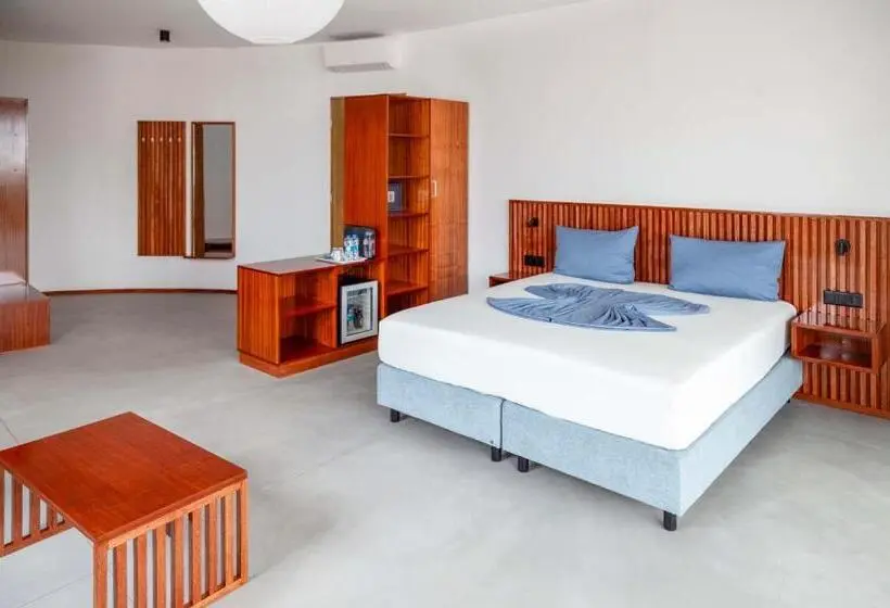 اتاق لوکس با بالکن, King Fisher Village