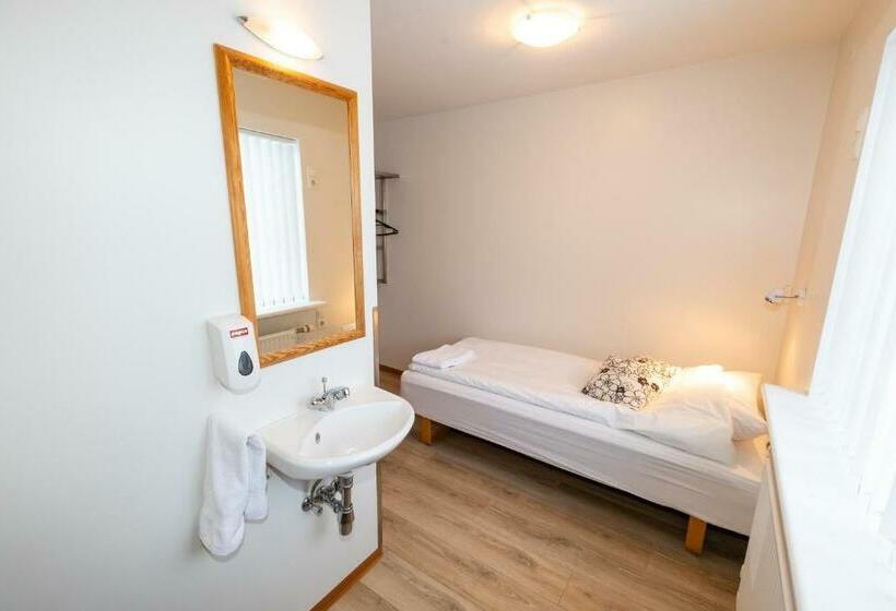 اتاق استاندارد یک تخته با سرویس بهداشتی مشترک, Akureyri Hostel