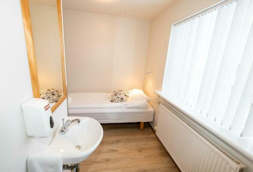 اتاق استاندارد یک تخته با سرویس بهداشتی مشترک, Akureyri Hostel