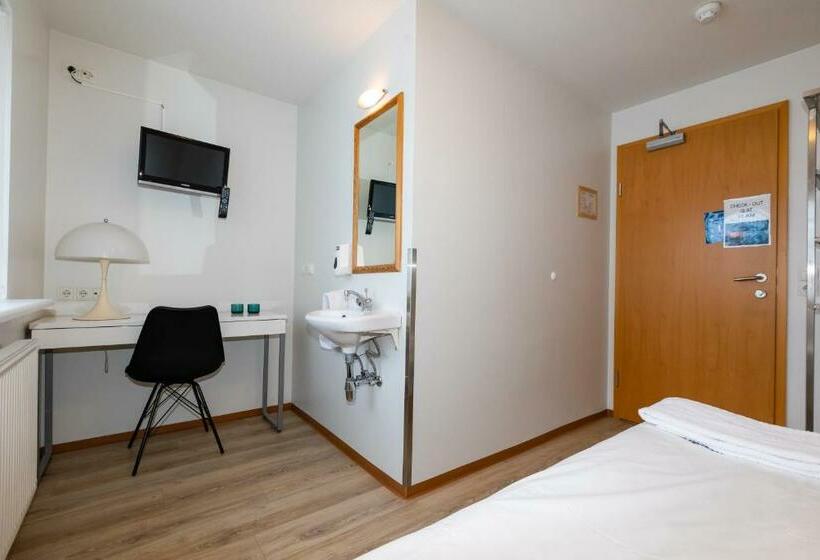 اتاق استاندارد یک تخته با سرویس بهداشتی مشترک, Akureyri Hostel