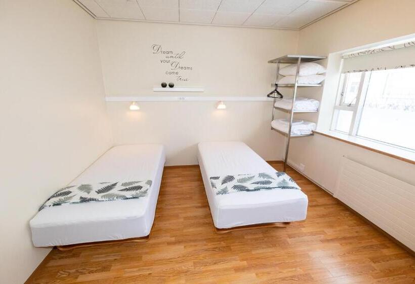 اتاق استاندارد با سرویس بهداشتی مشترک, Akureyri Hostel