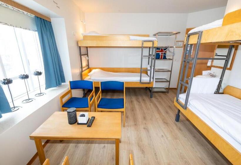 اتاق استاندارد چهارنفره با سرویس بهداشتی مشترک, Akureyri Hostel