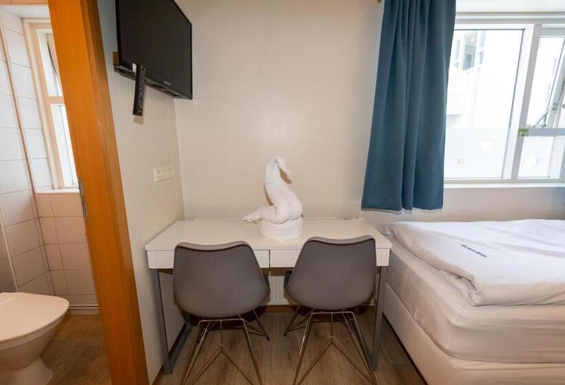 اتاق استاندارد, Akureyri Hostel