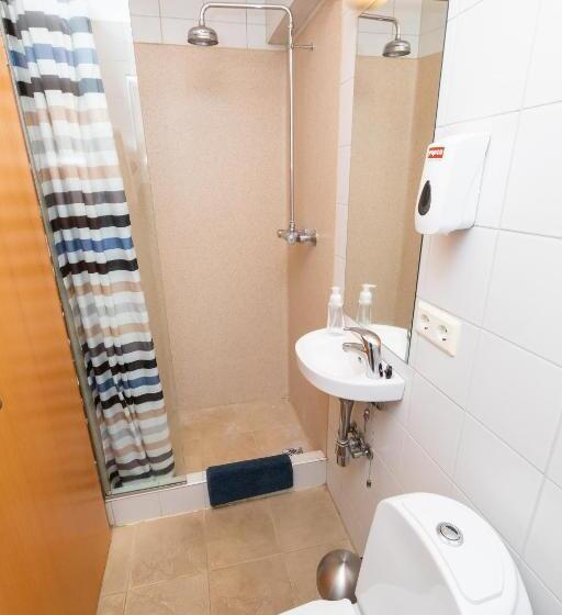اتاق استاندارد, Akureyri Hostel