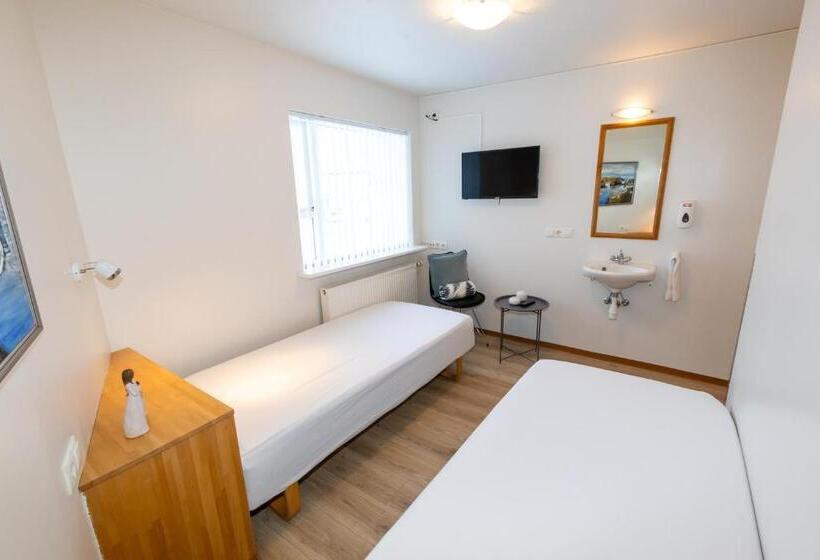 اتاق عادی, Akureyri Hostel