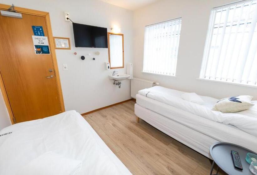 اتاق عادی, Akureyri Hostel