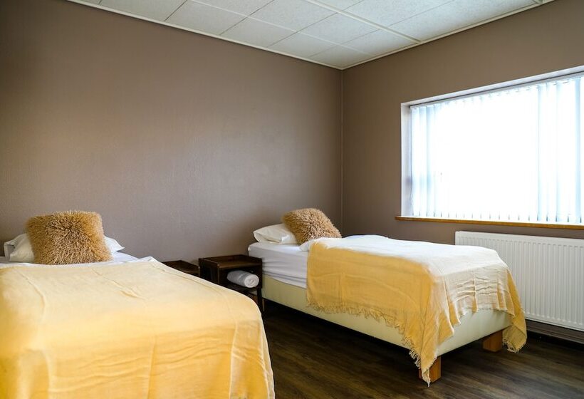 اتاق استاندارد با سرویس بهداشتی مشترک, Akureyri Hostel