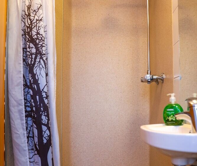 اتاق استاندارد, Akureyri Hostel