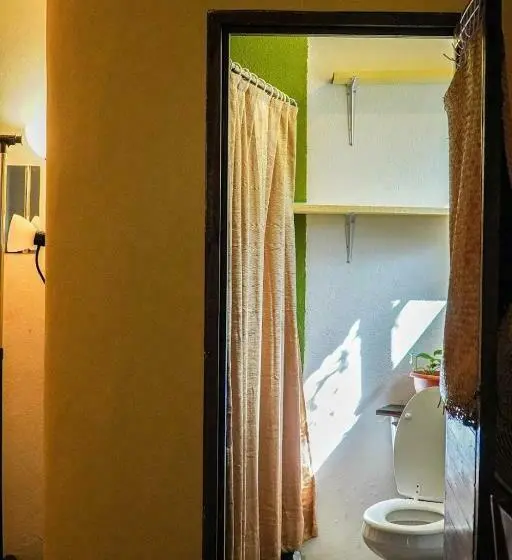 ガーデンビューデラックスルーム, Bella's Backpackers Cayo