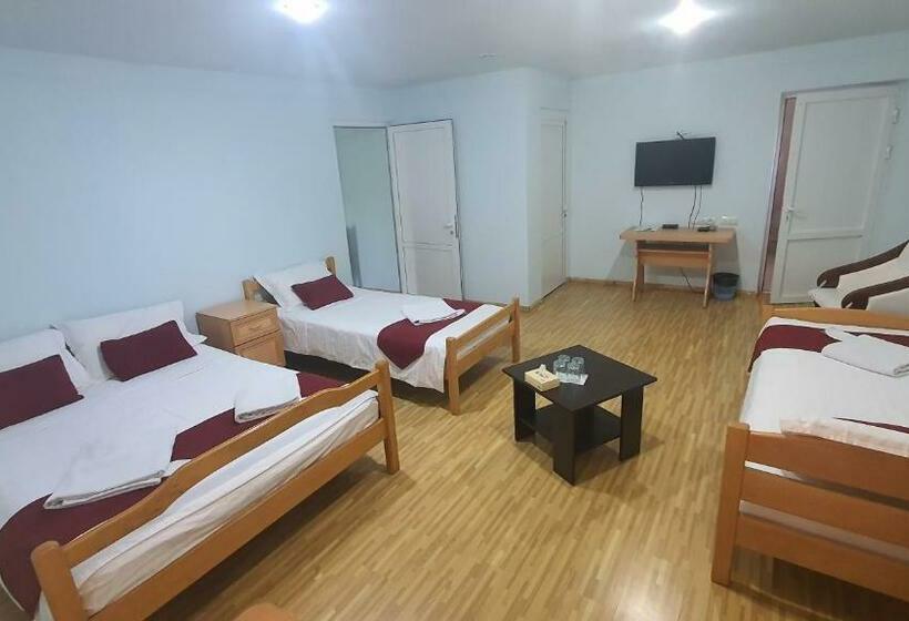 غرفة عائلية, Kesabella Touristic House