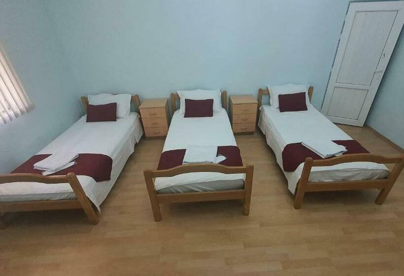 غرفة قياسية ثلاثية, Kesabella Touristic House