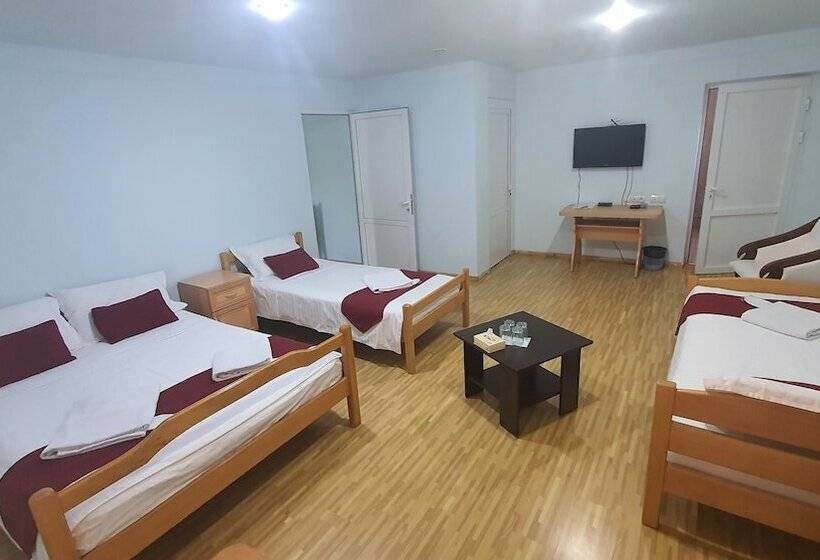 غرفة عائلية, Kesabella Touristic House