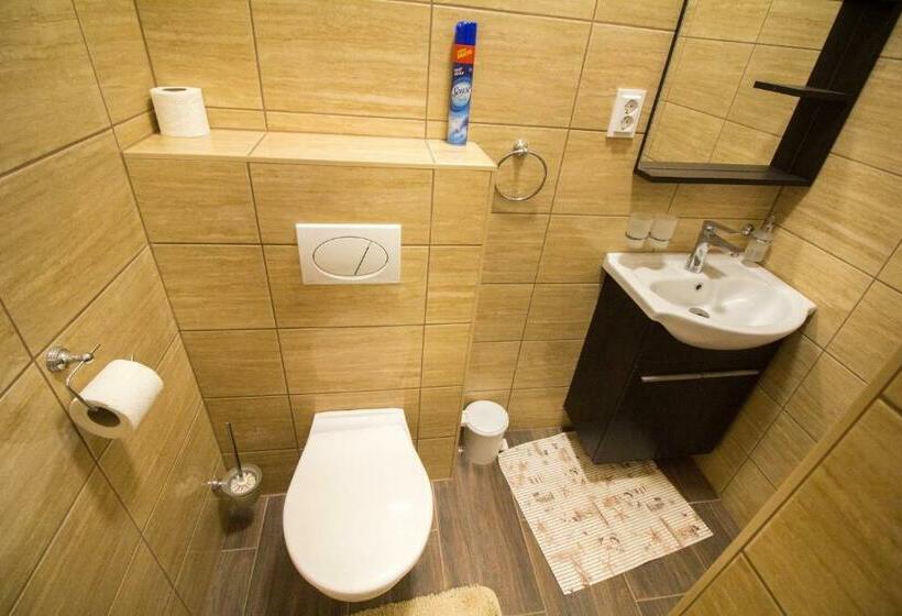 Номер Стандарт Вид на Сад, M7 Galéria Panzió