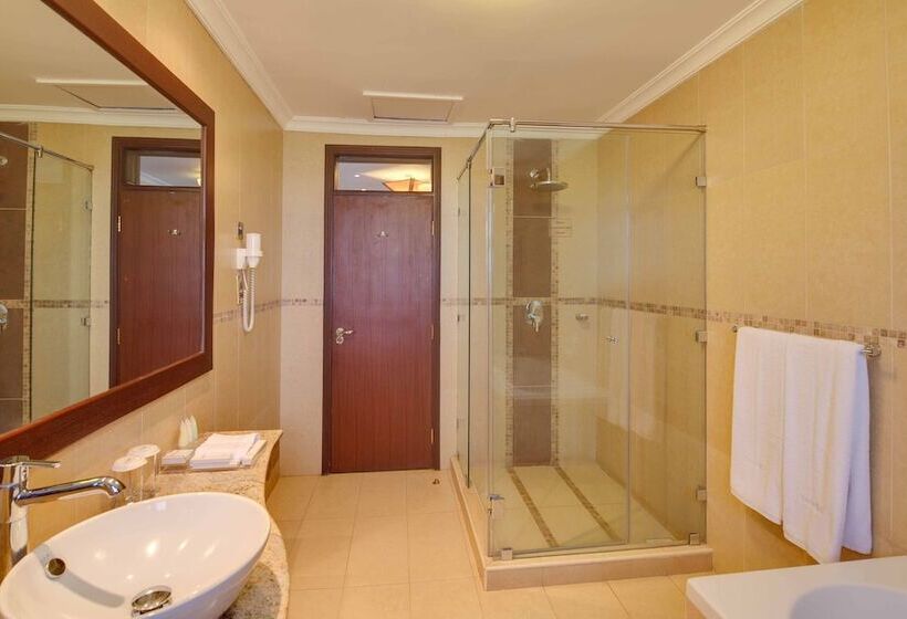 اتاق اجرایی, Enashipai Resort & Spa