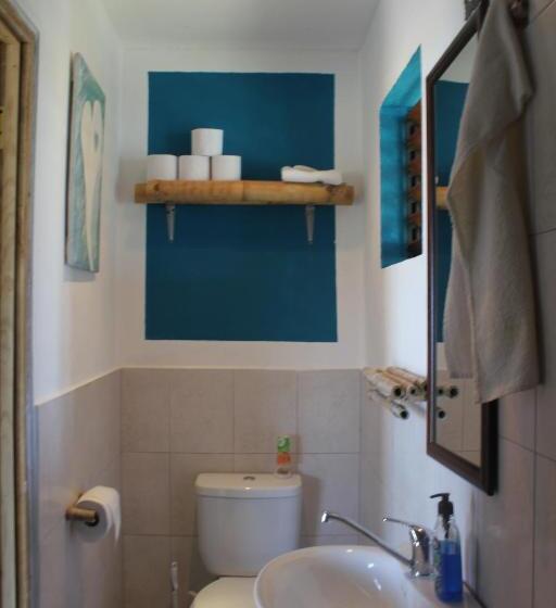 بانگلوی استاندارد با چشم‌انداز دریا, Germaican Hostel