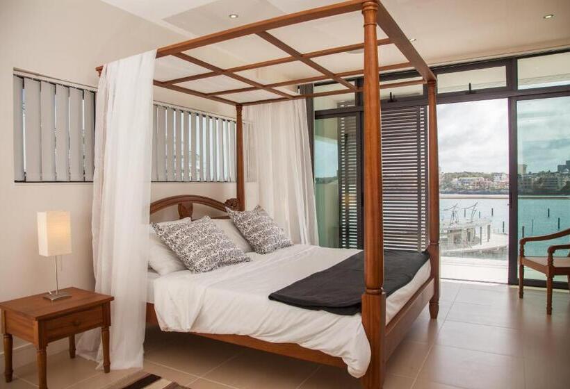 Deluxe Suite Sea View, English Point Marina & Spa