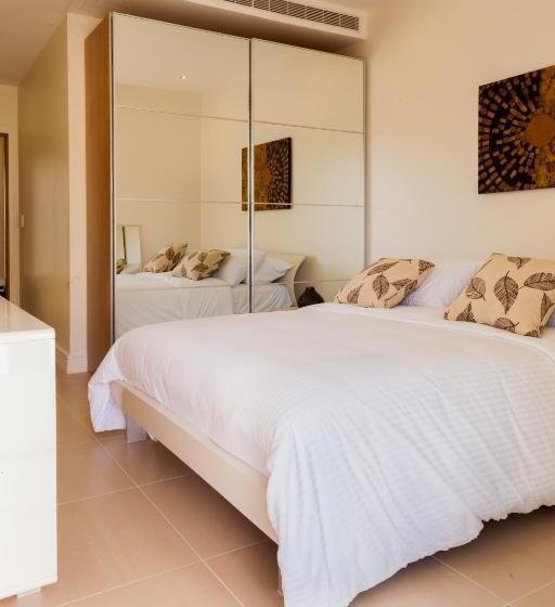 Deluxe Suite Sea View, English Point Marina & Spa