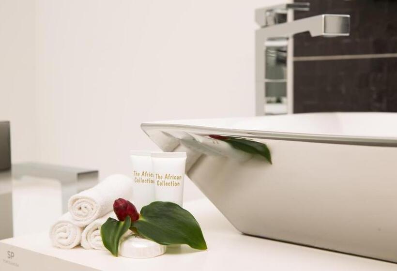 Deluxe Suite Sea View, English Point Marina & Spa