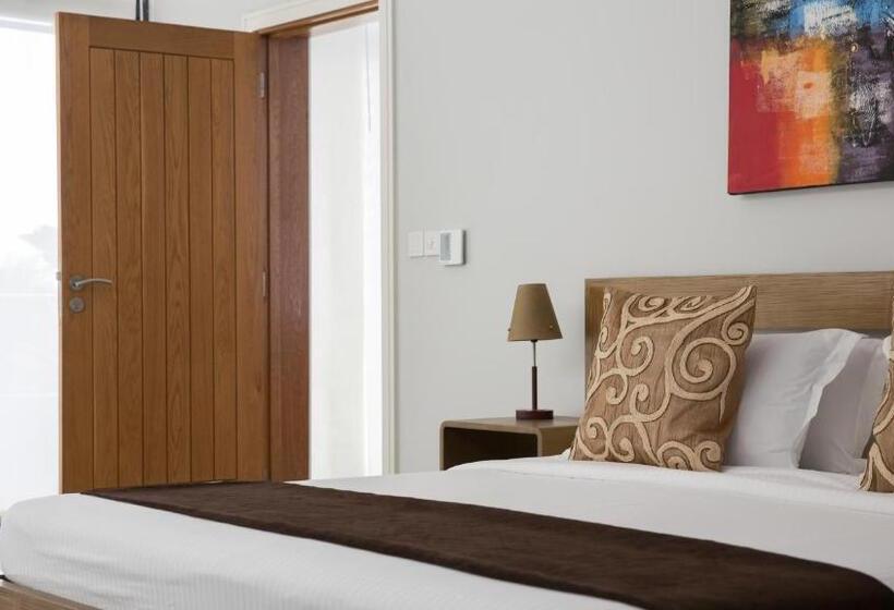 سوییت با چشمانداز استخر, English Point Marina & Spa