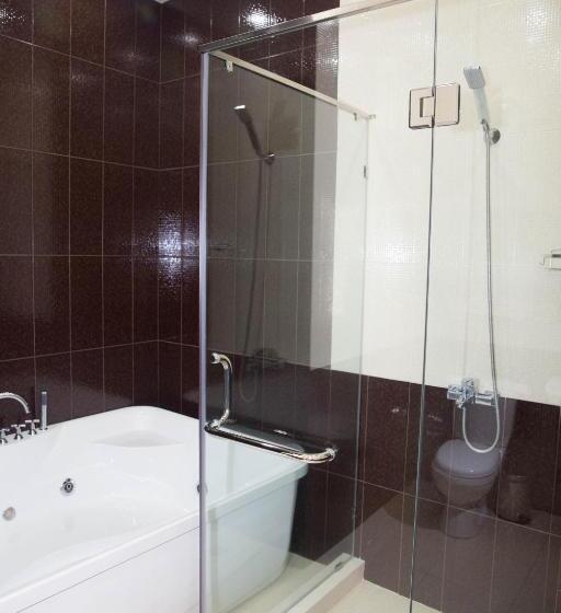 Suite con Idromassaggio, Eridana