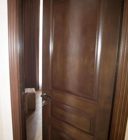 Camera Economy, Eridana