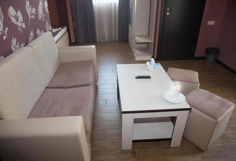 Camera Economy, Eridana