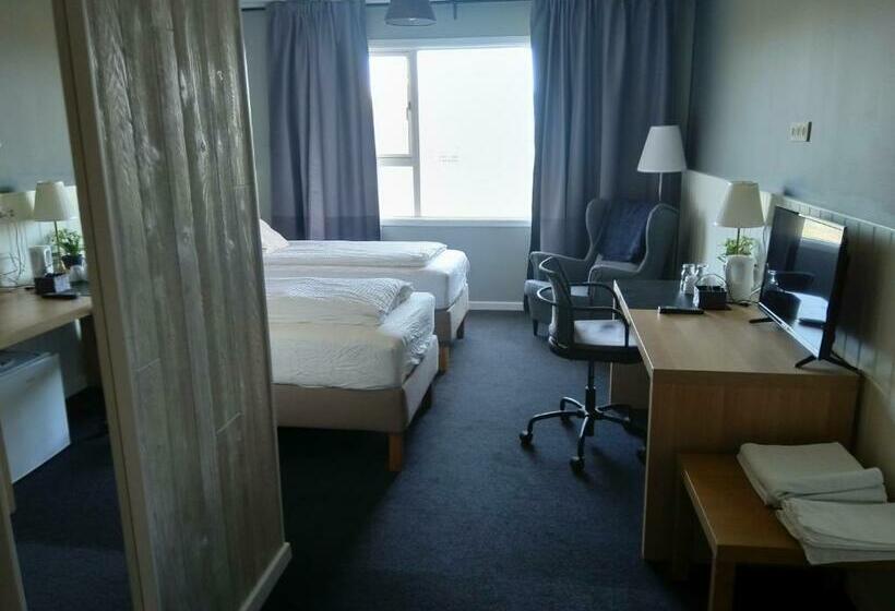 اتاق سوپریور, Kanslarinn Hella