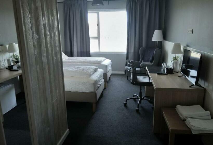 اتاق سوپریور, Kanslarinn Hella