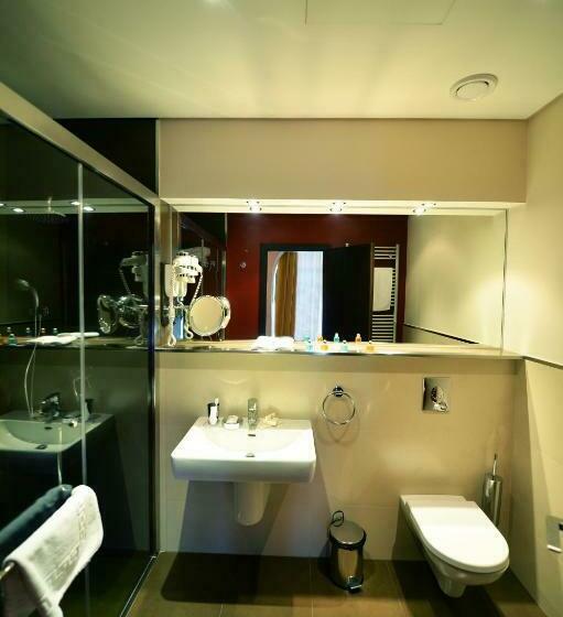 اتاق استاندارد, Nane