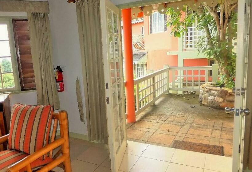 اتاق سوپریور با تخت بزرگ, Pimento Lodge Resort