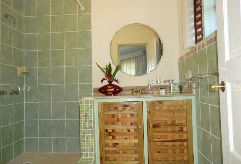 اتاق لوکس با تخت بزرگ, Pimento Lodge Resort